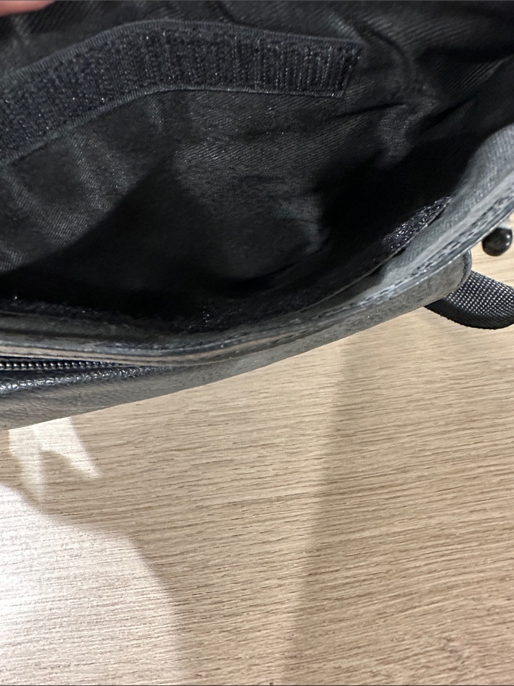 Black Leather Men’s Waist Pack - Sleek Everyday Carry - Picture 3 of 4